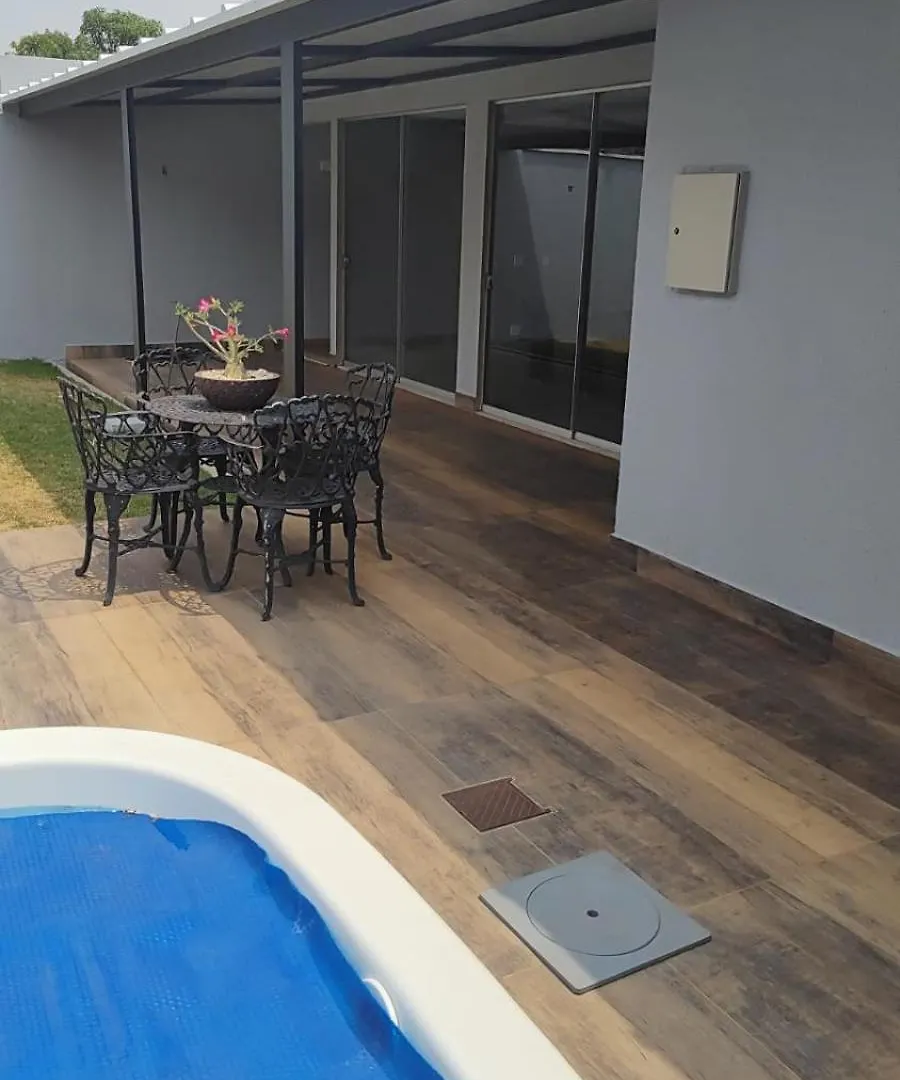 Casa Alto Padrao Em Bairro Nobre De Caldas Novas Com Piscina Quente E Sala De Jogos 0*,