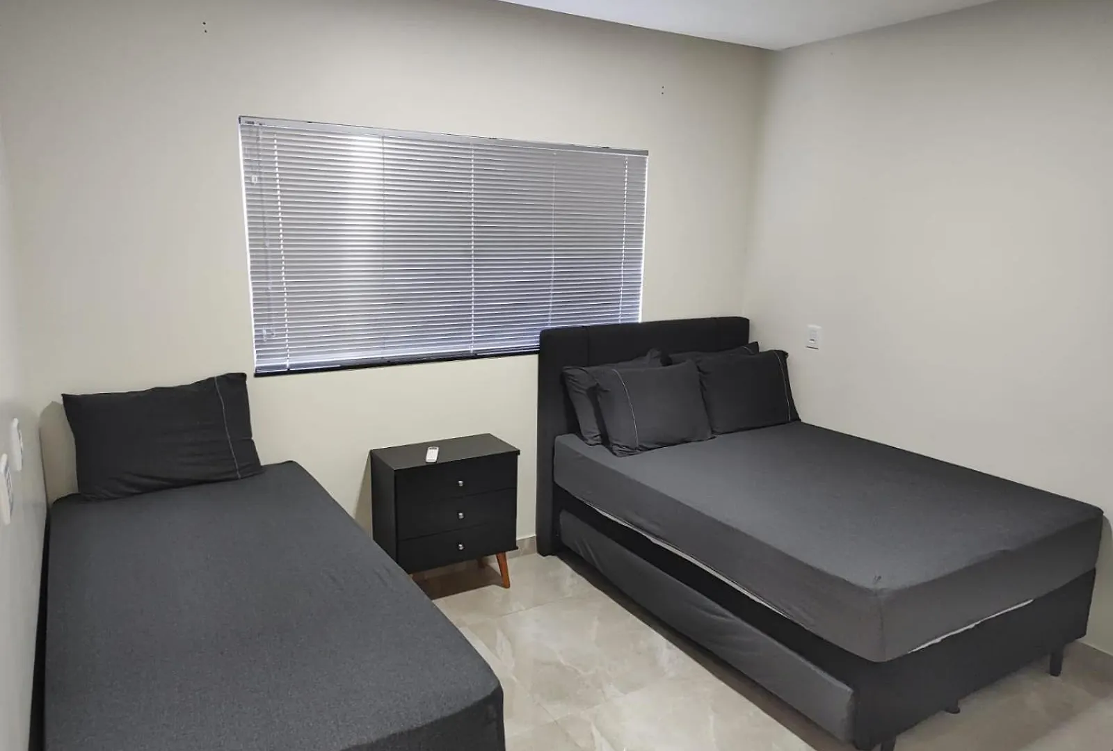 Casa Alto Padrao Em Bairro Nobre De Caldas Novas Com Piscina Quente E Sala De Jogos 0*,